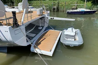 Solaris yacht with davit from innovative structural design