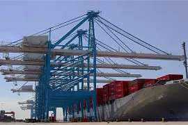 Harbour crane